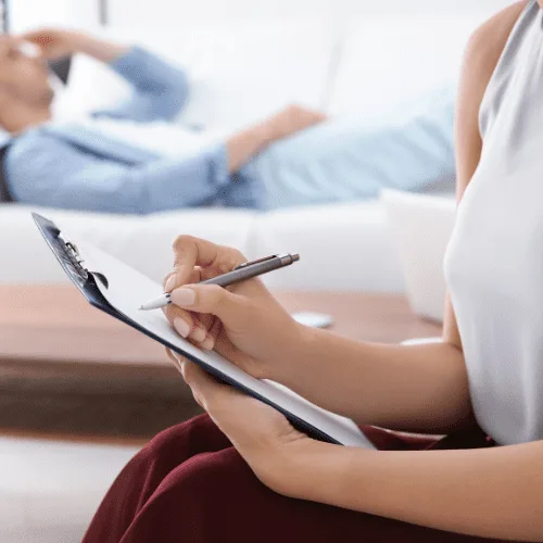 ¿Qué especialista trata la baja autoestima?